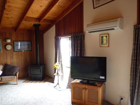 Westward - Hobart Tourism 1