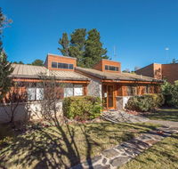 Whispering Pines 1 - Hobart Tourism