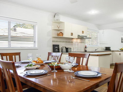 Whispering Waves - Relaxing Beach House - Hobart Tourism 3