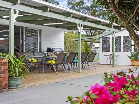 Whispering Waves - Relaxing Beach House - Hobart Tourism 0