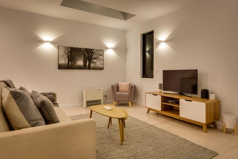 White Room Apartments - Tourism TAS 2