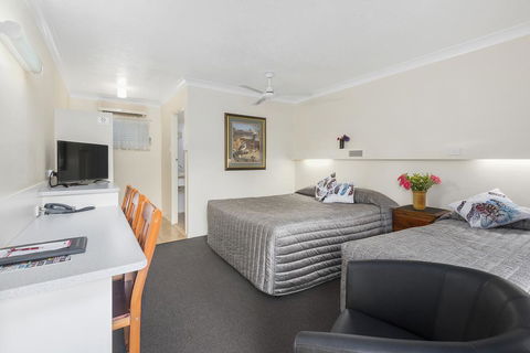 Whiteoaks Motel & Lodges - Hobart Tourism 2