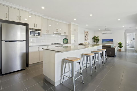 Whitsunday Family Escape - Tourism TAS 2