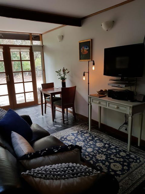William Hunt's Retreat - Redwood Studio - Tourism TAS 3