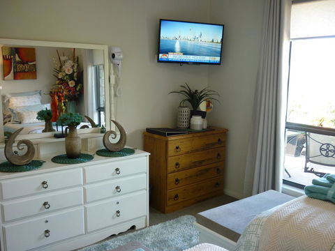 Willowbank Drive Bed & Breakfast - Hobart Tourism 2