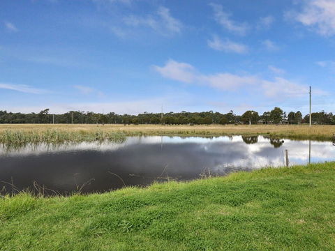 Wine Country Homestead Estate - Hobart Tourism 0