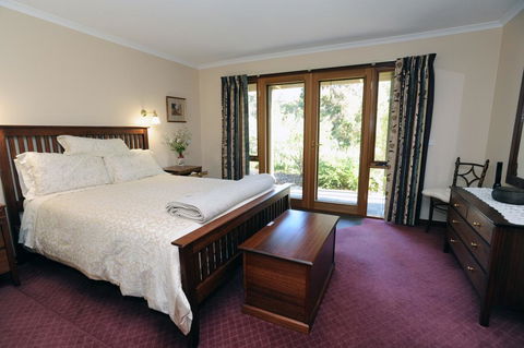 Wintarni Olives Cottage - Hobart Tourism 2