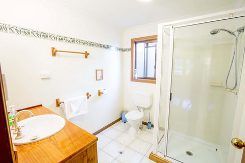 Wisteria Cottage - Hobart Tourism 3