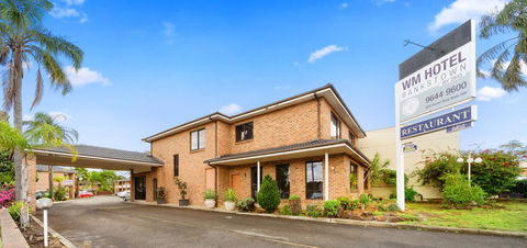 WM Hotel Bankstown - Hobart Tourism 1
