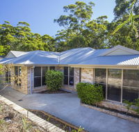 Wonder on Wattlevale - Tourism TAS