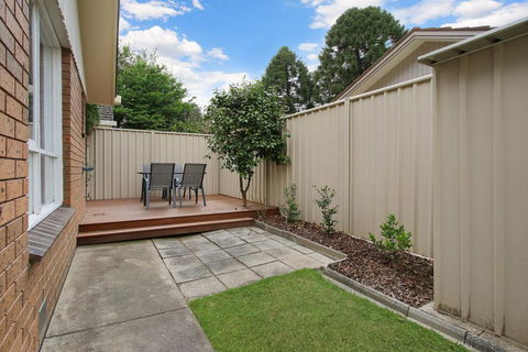 Woody's - In Central Bright - Tourism TAS 1
