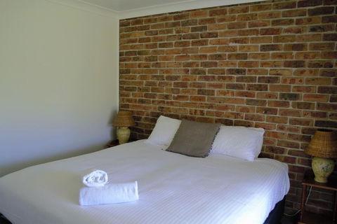 Woolshed Hill Estate - Hobart Tourism 3