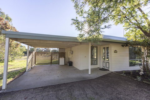 Woongara Cottage - Pet Friendly Country Retreat - Tourism TAS 3
