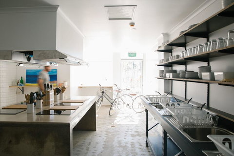 Woopi Backpackers - Hobart Tourism 1