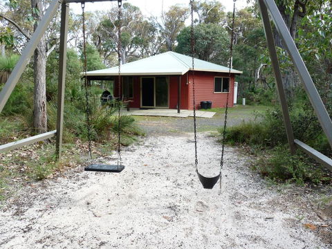 Wrenwood Chalets - Hobart Tourism 0