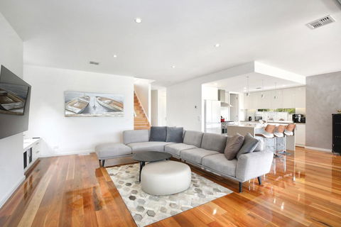 Xus Residence - Tourism TAS 2