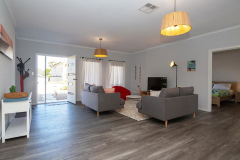 Xanadu - Aldinga Beach - Tourism TAS 3