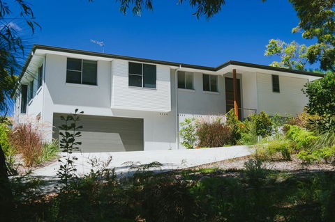 YARINGA - Retreat Style Accomodation With Swimming Pool - Tourism TAS 1