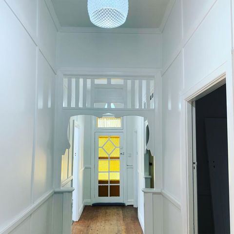 Yellow Door House Adelong - Hobart Tourism 3