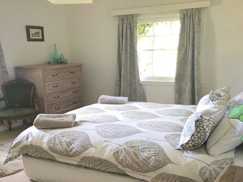 York Cottage - Grand Gate House And Enchanting Gardens - Tourism TAS 1