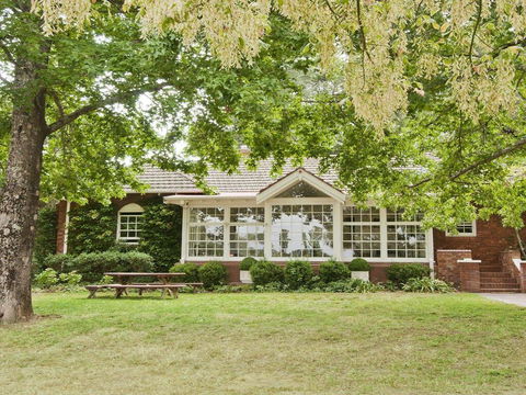 York Cottage - Grand Gate House And Enchanting Gardens - Tourism TAS 0