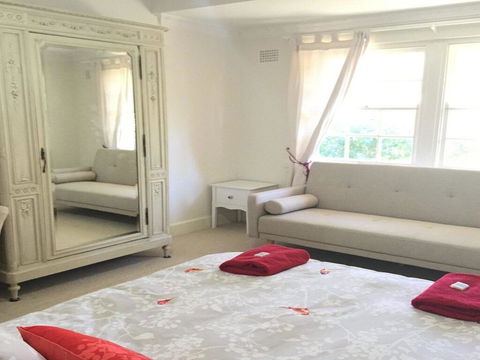 York Cottage - Grand Gate House And Enchanting Gardens - Tourism TAS 2