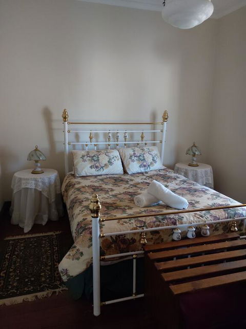 York Cottages And Burnley House - Hobart Tourism 1
