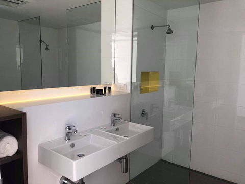 Young Federation Motor Inn - Hobart Tourism 1