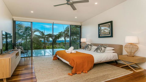 Your Luxury Escape - Kiah 11 Beach House Ocean Views - Hobart Tourism 0