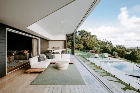 Your Luxury Escape - The Retreat - Hobart Tourism 1