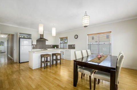 Zaahira House - Hobart Tourism 3