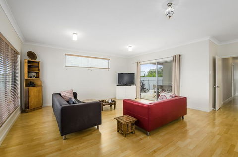 Zaahira House - Hobart Tourism 2
