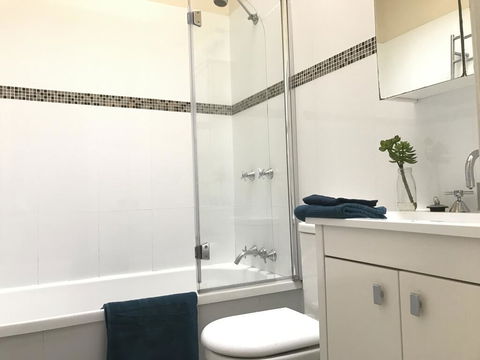 Zaara - Hobart Tourism 1