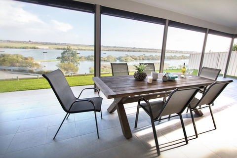 Serenity And Sweeping Murray River Views - Tourism TAS 1