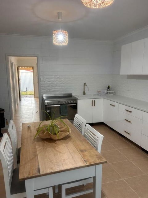 15 Sunrise Drive - Hobart Tourism 3