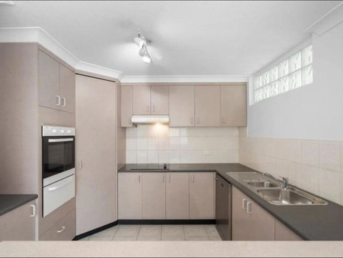 A 3 Bedders Close To Everything - Tourism TAS 3