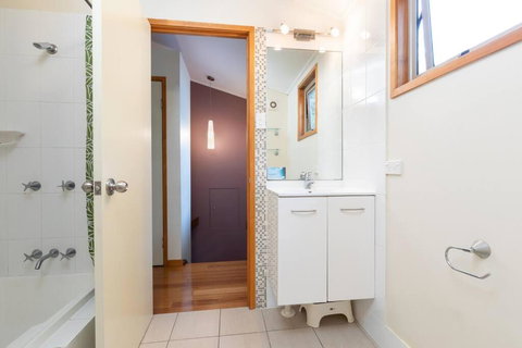 A Beach House - Tourism TAS 4