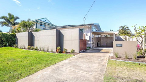 A Beachside Beauty With Pool - Tourism TAS 4