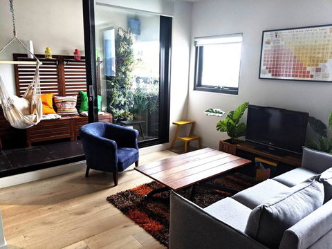 A Boutique Hideaway In The Heart Of Fitzroy - Hobart Tourism 0