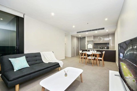 A Comfy Albert Park Apt Next To Grand Prix Circuit - Tourism TAS 0