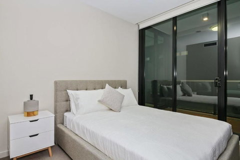 A Comfy Albert Park Apt Next To Grand Prix Circuit - Tourism TAS 3