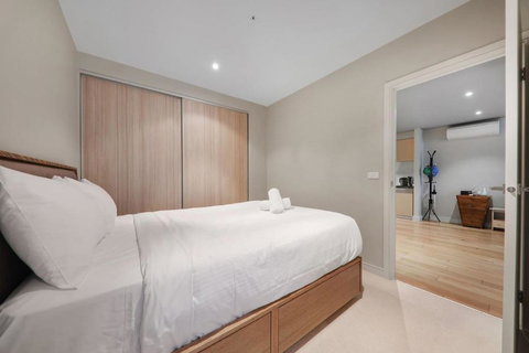 A Flagstaff Gardens Favourite - Hobart Tourism 0