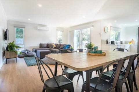 A Getaway For Two - Tourism TAS 2