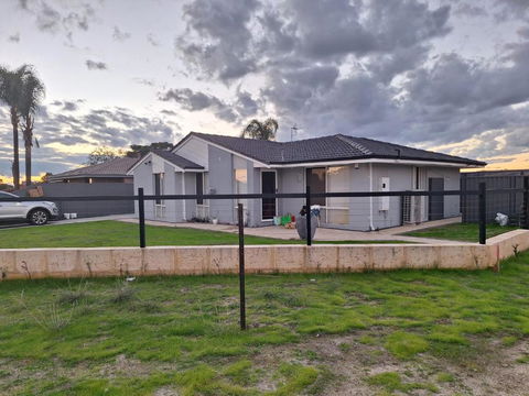 A Haven In Gosnells - Hobart Tourism 0