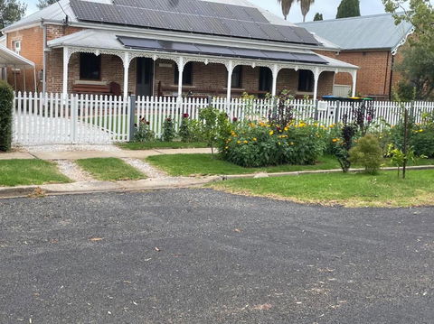 A Homestead On Market - Hobart Tourism 3