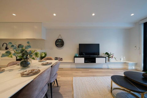 A Luxury 3 Bedrooms Hideaway - Hobart Tourism 3