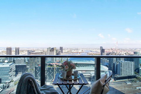 A Modern 2BR Apt With Harbour Views FREE Parking - Tourism TAS 1