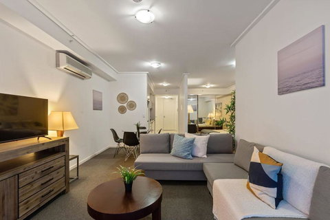 A Modern Studio For 6 Next To Darling Harbour - Hobart Tourism 1