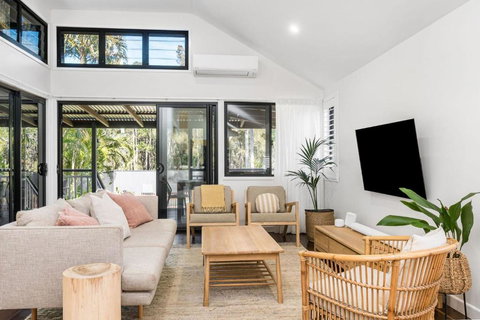 A Perfect Stay - Solstice - Tourism TAS 4