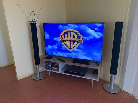 A Picturesque 3 Bedroom House With Splendid Views - Hobart Tourism 2